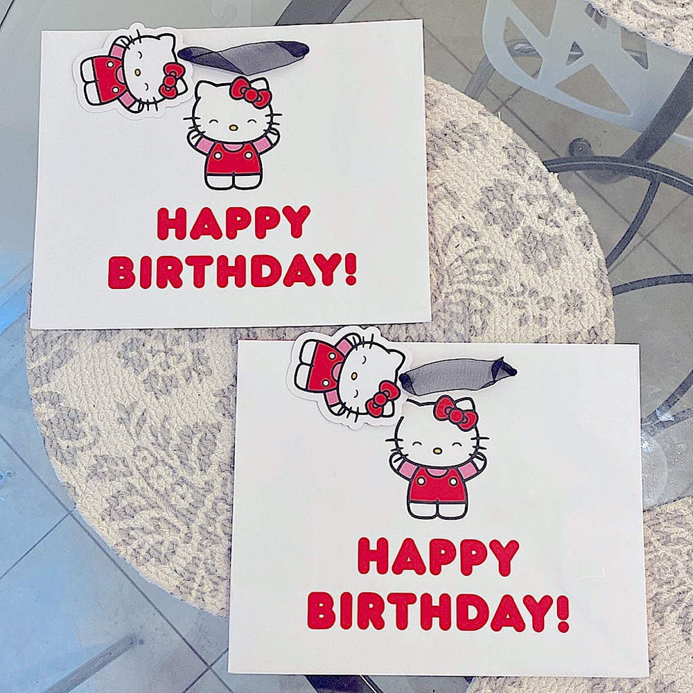 🎄🎀Hello Kitty Gift bags Bundle - Happy Birthday - White & Red